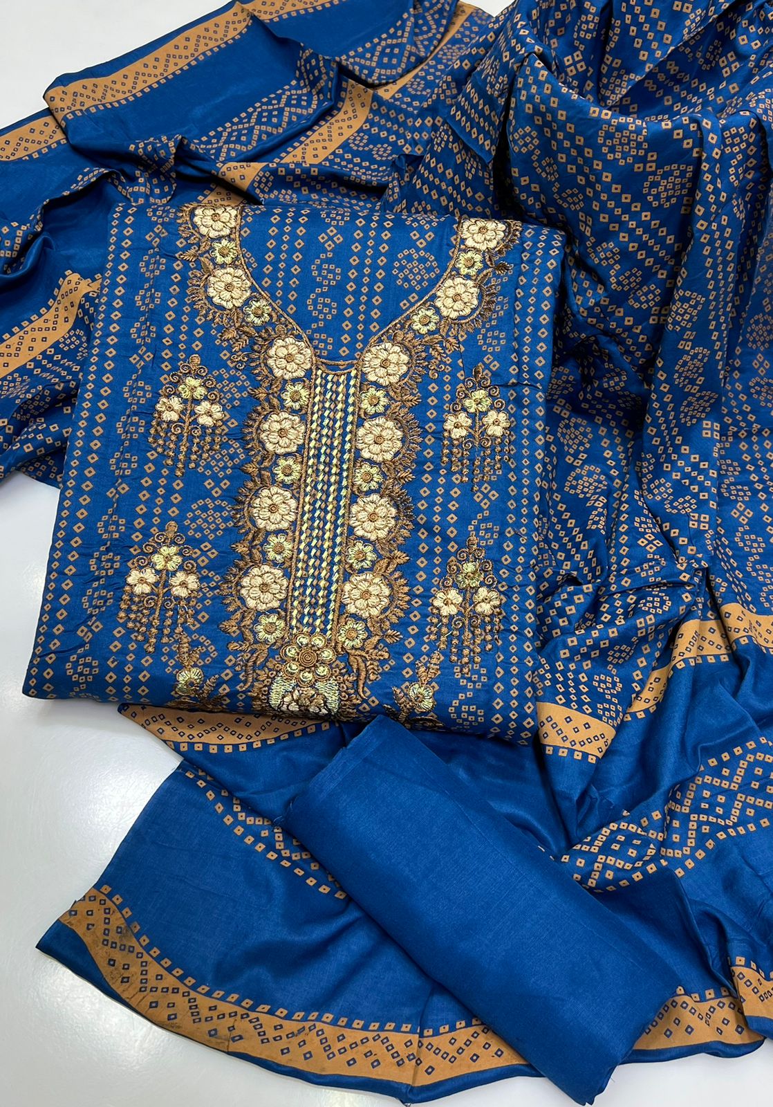 4PC winter Lilan Embroidery Dress